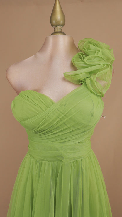 Vestido largo de tul con escote corazón