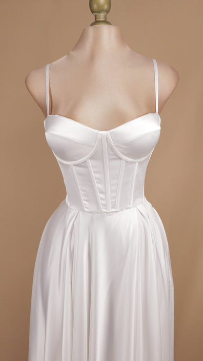 Vestido largo de novia con corset