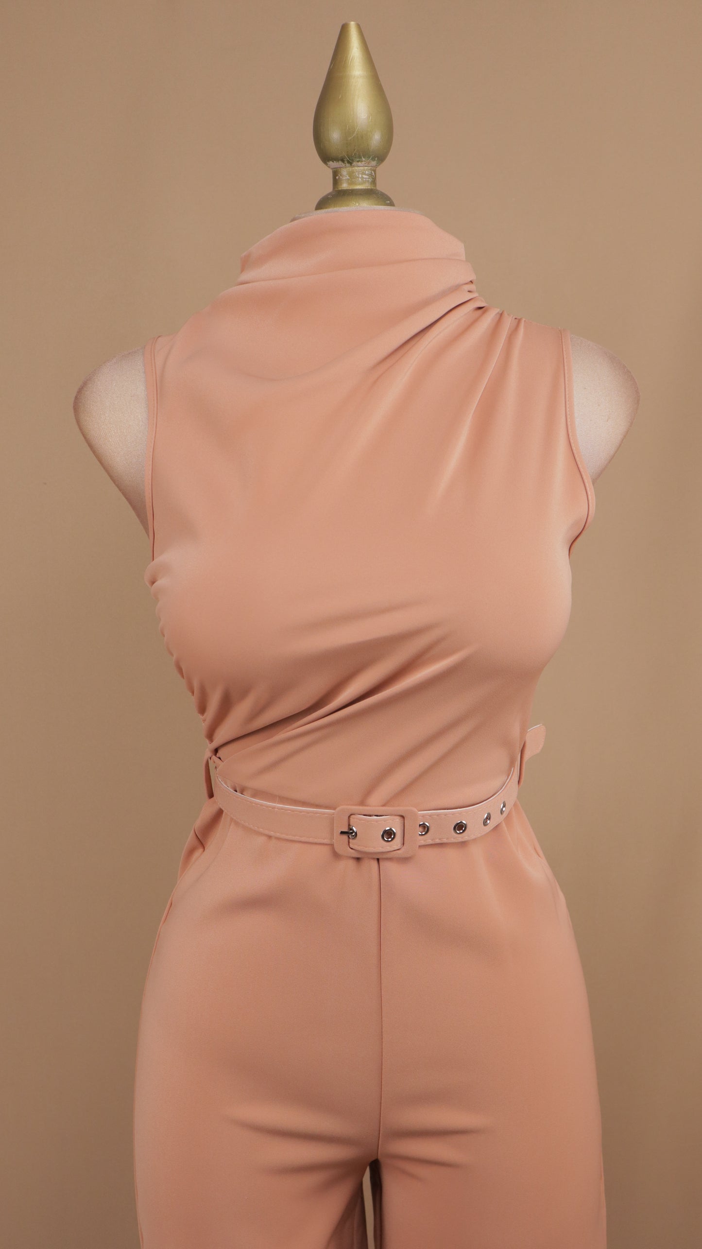 Palazzo resacado con cinto