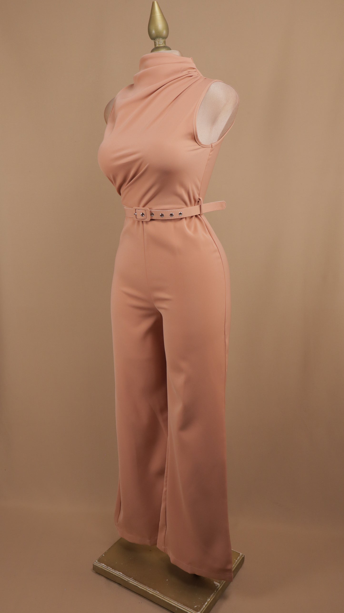 Palazzo resacado con cinto