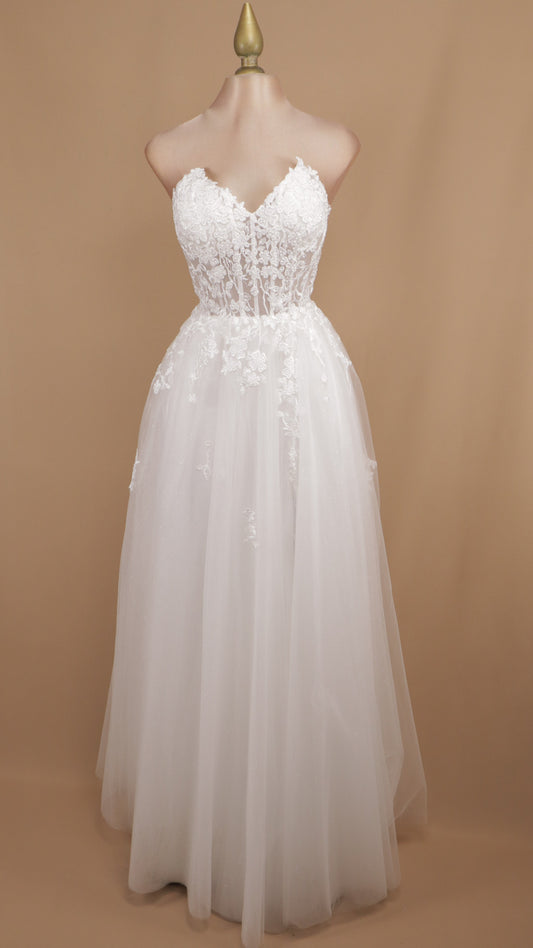 Vestido largo de novia estraple con bordado y falda circular