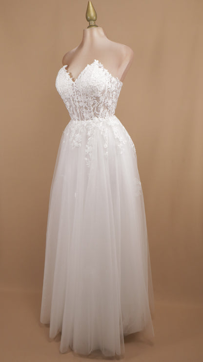 Vestido largo de novia estraple con bordado y falda circular