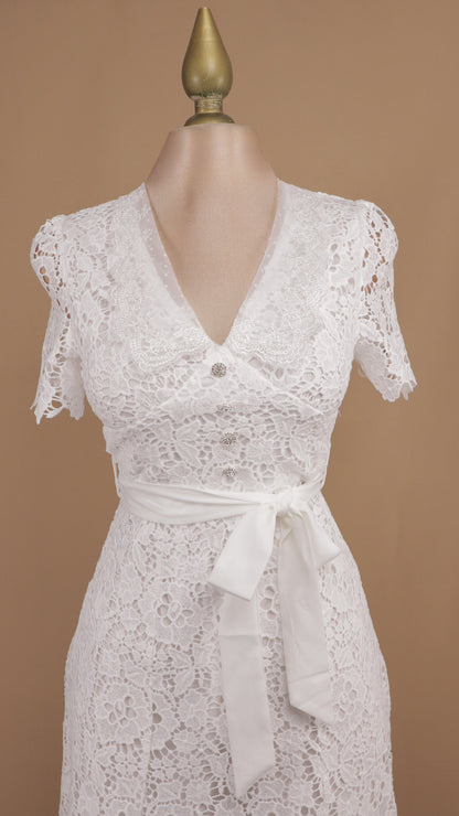 Vestido midi de encaje con aplicación plata