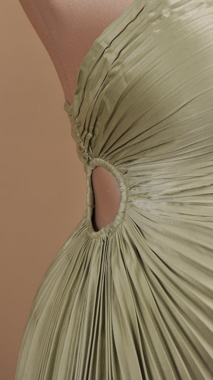 Vestido maxi asimétrico ojal