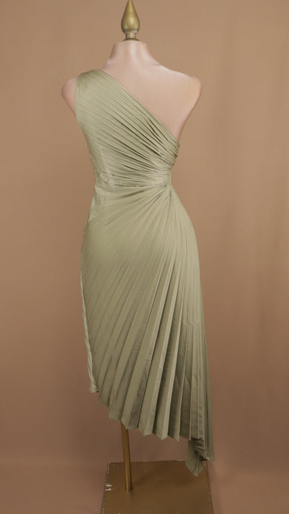 Vestido maxi asimétrico ojal