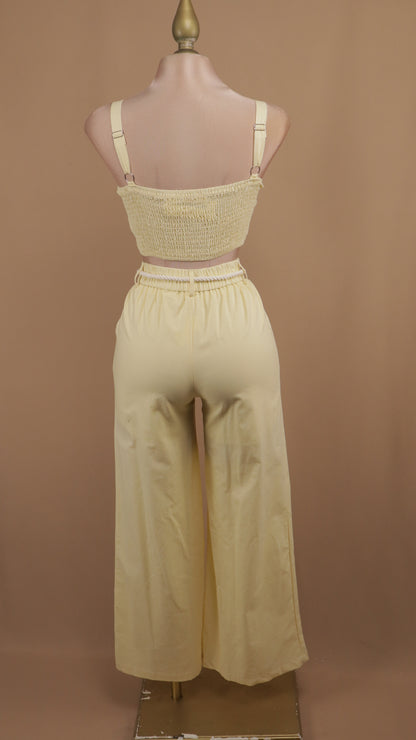 Conjunto de pantalón y crop bordado