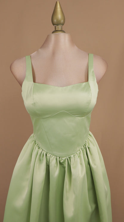 Vestido largo de tirantes con falda en línea A