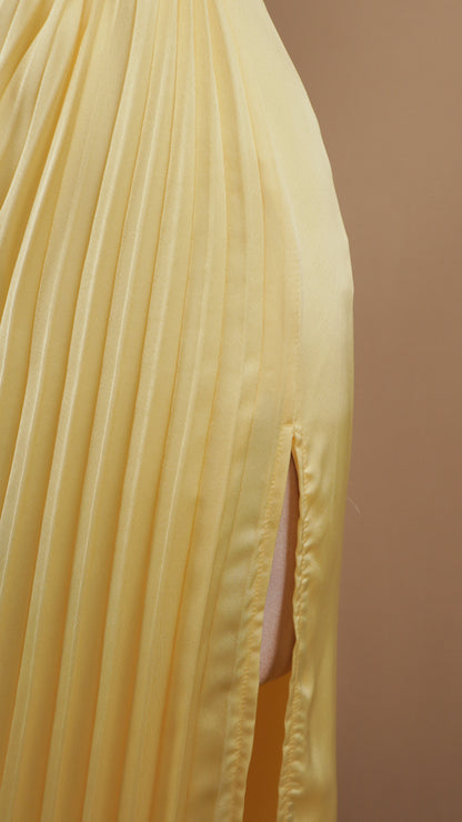Vestido largo estraple plisado con escote en V