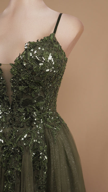 Vestido largo de tull corte princesa con aplicación