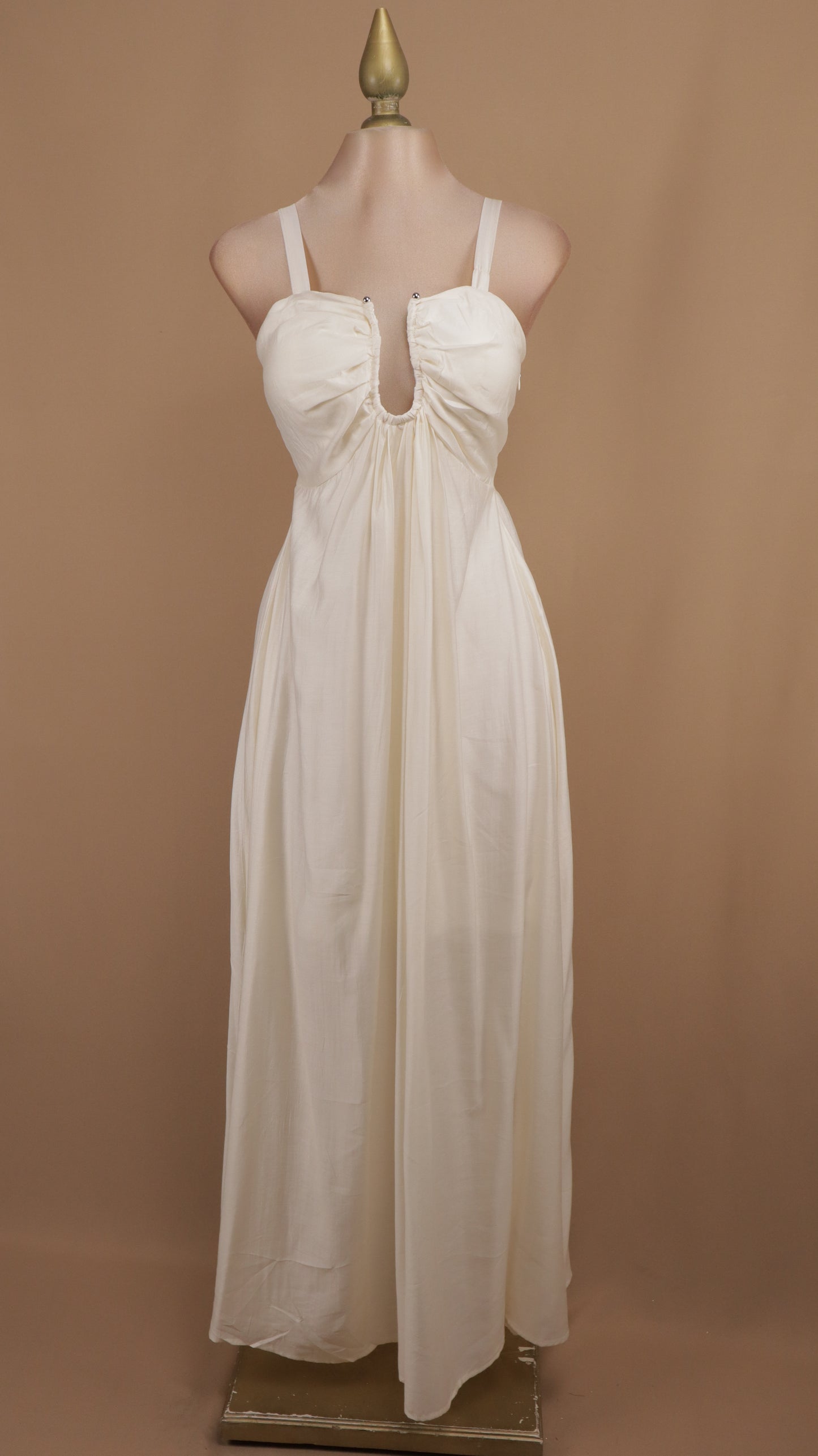 Vestido midi con tirante y escote de varilla