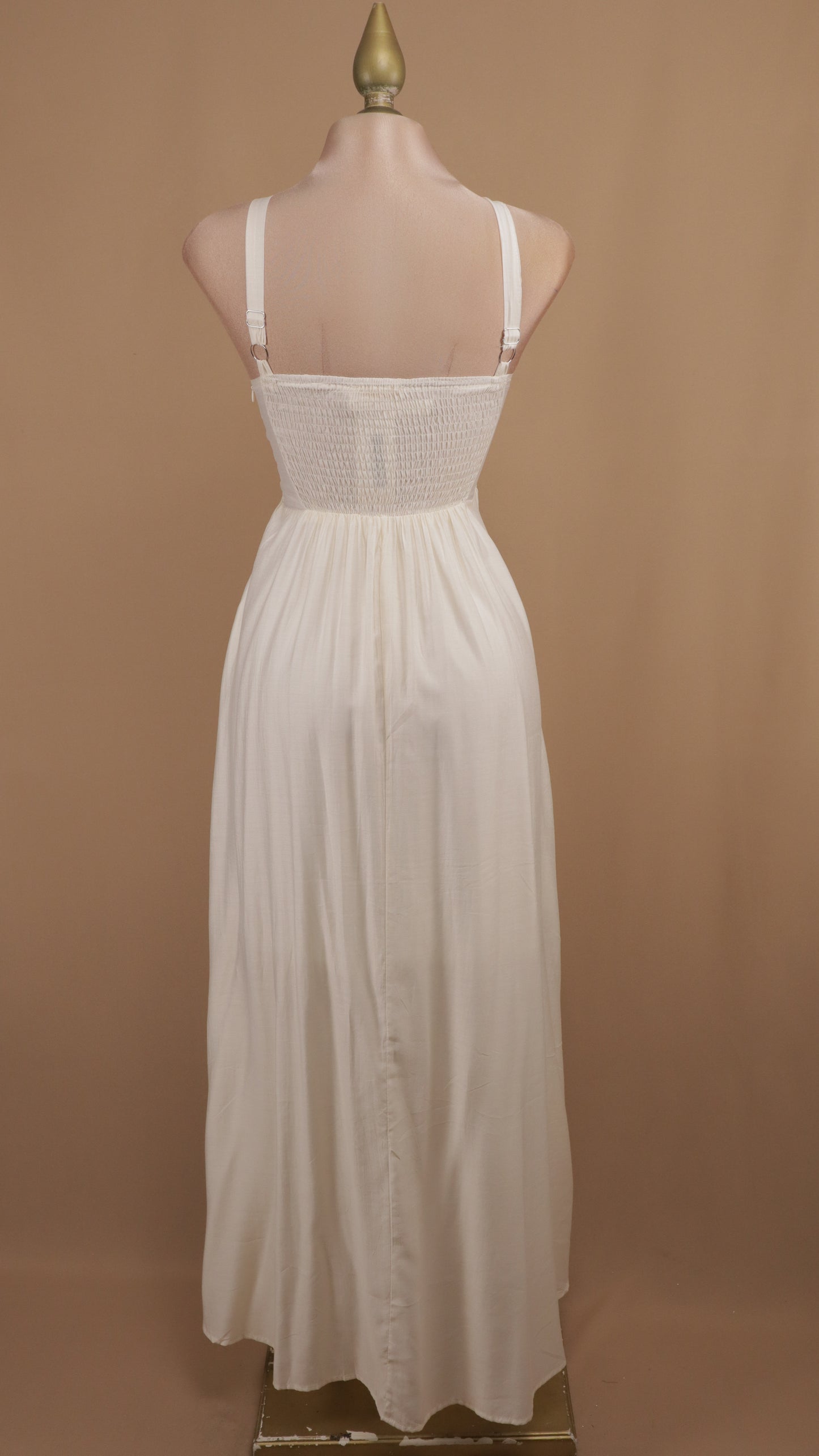 Vestido midi con tirante y escote de varilla