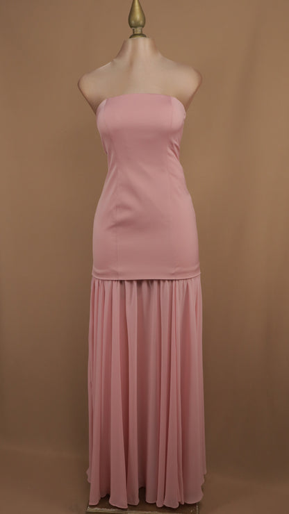 Vestido largo estraple con falda de chiffon