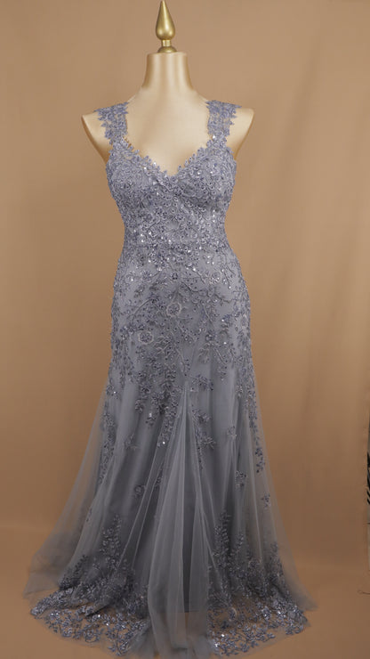 Vestido largo corte sirena con aplicación