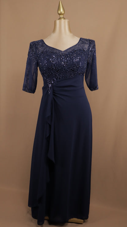 Vestido largo plus size con manga y aplicación