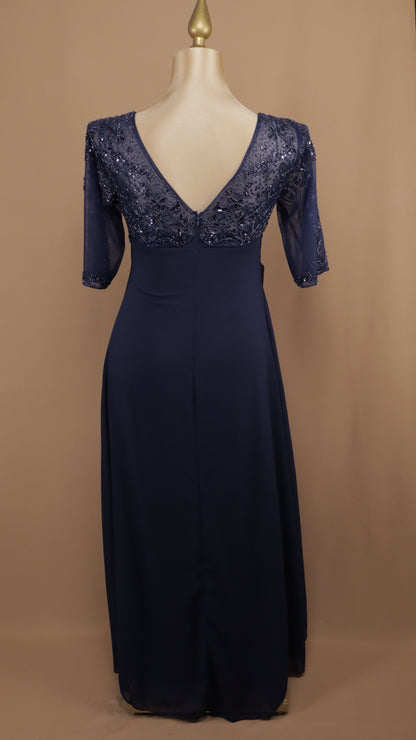 Vestido largo plus size con manga y aplicación