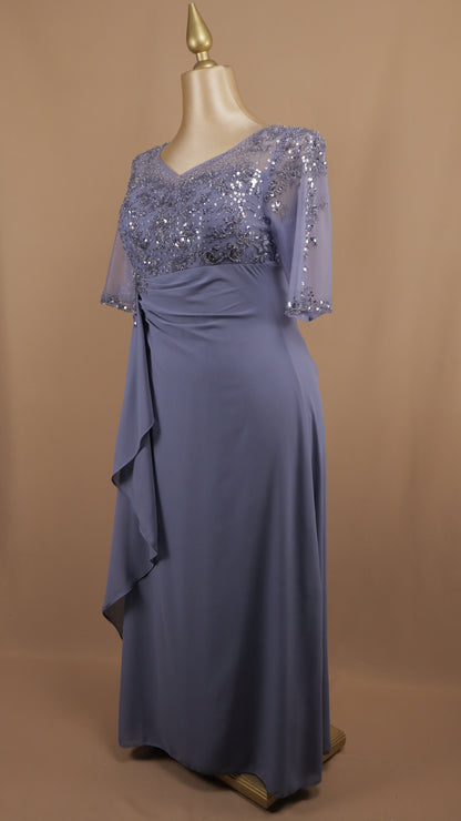 Vestido largo plus size con manga y aplicación