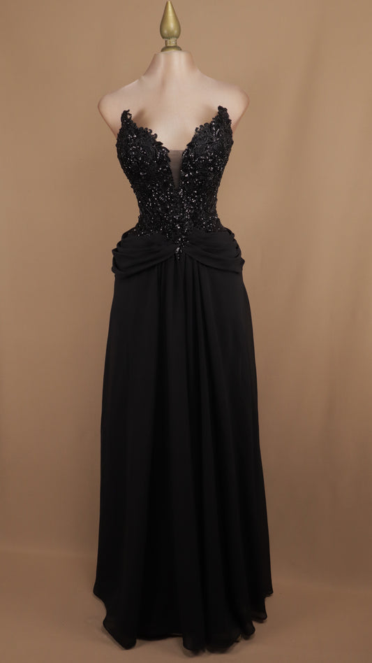 Vestido lardo estraple en línea A con aplicación