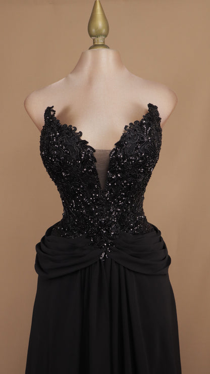 Vestido lardo estraple en línea A con aplicación