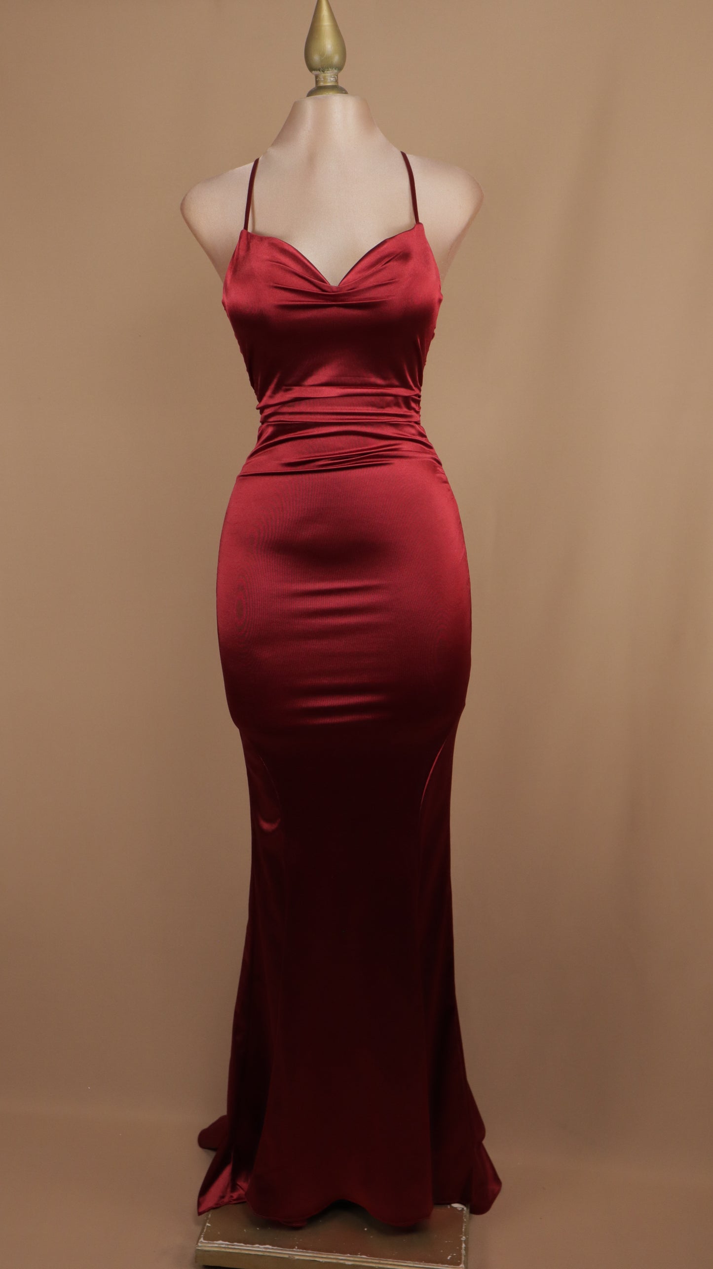 Vestido largo con escote en V y corset