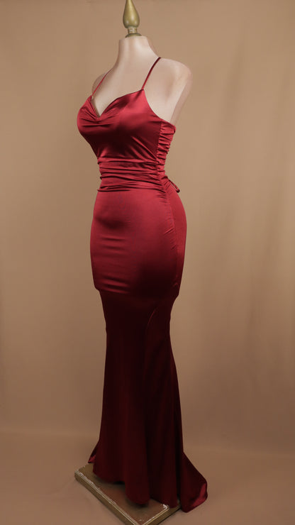 Vestido largo con escote en V y corset