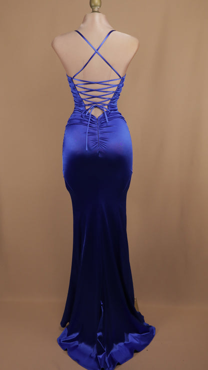 Vestido largo con escote en V y corset