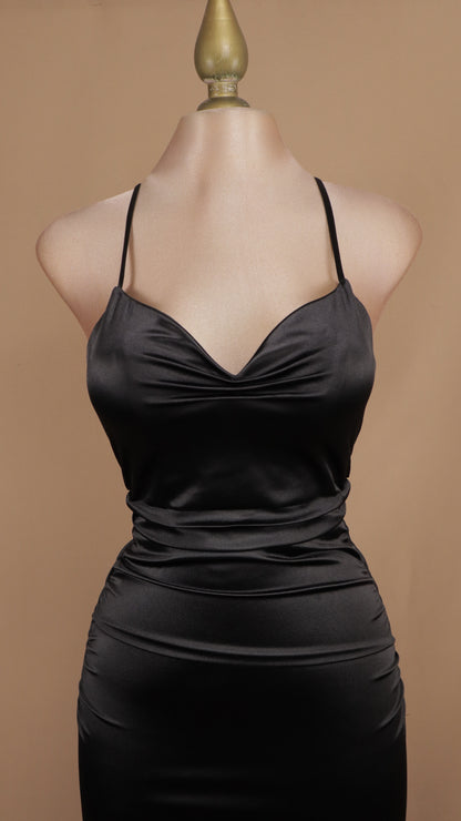 Vestido largo con escote en V y corset