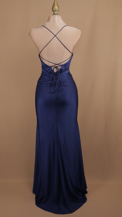 Vestido largo escote en V con corset y abertura