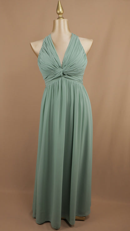 Vestido largo plus size con cuello halter y escote en la espalda