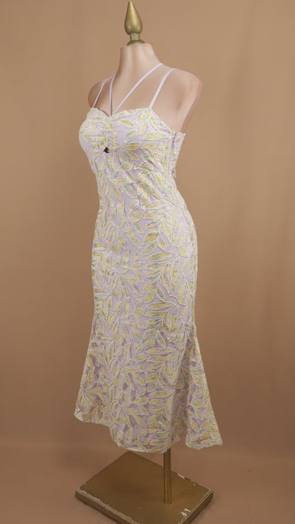 Vestido midi estampado y tipo cuello halter