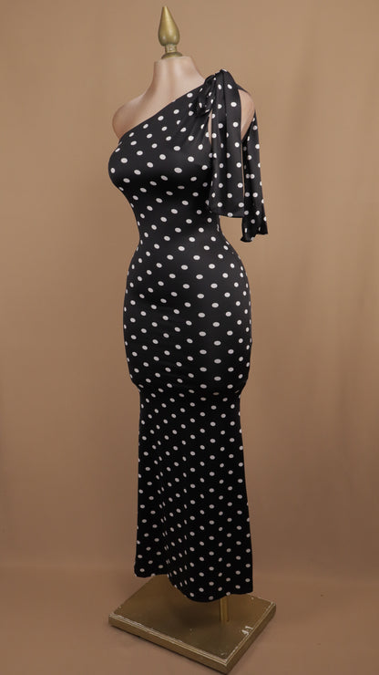 Vestido largo asimétrico boleado