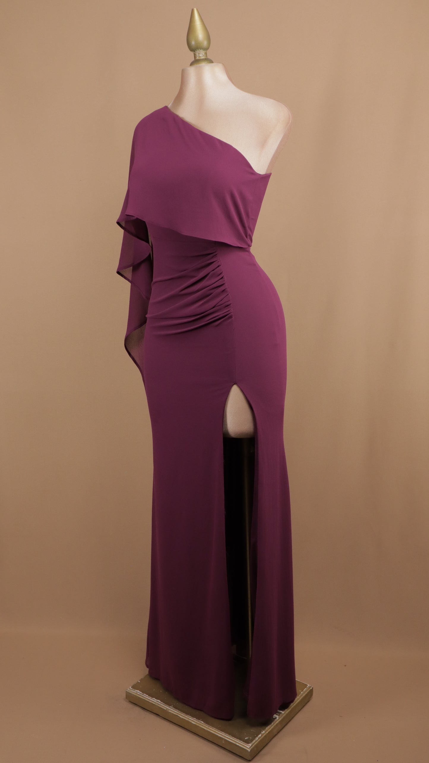 Vestido largo con capa de chiffon
