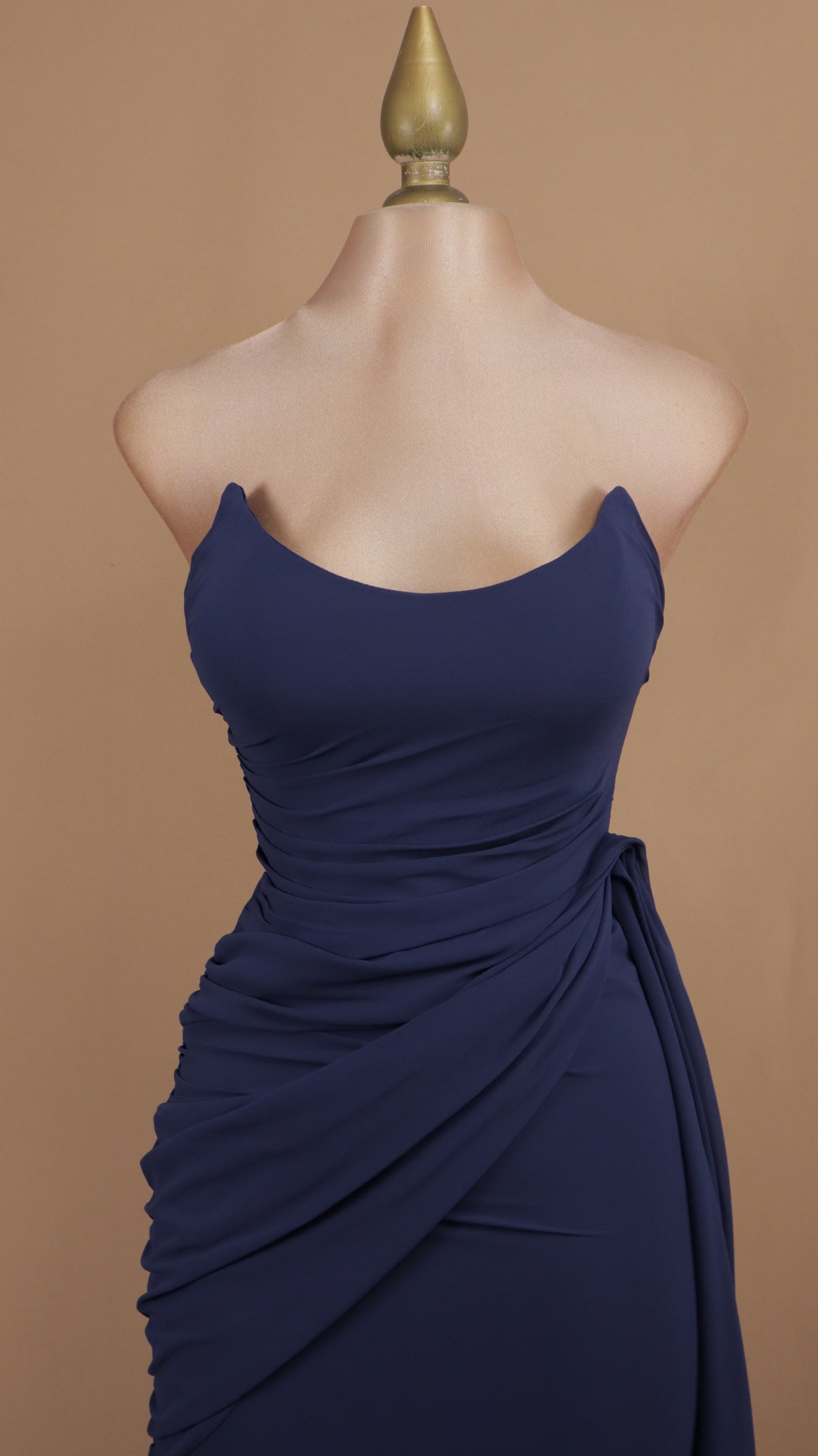 Vestido largo estraple con corset
