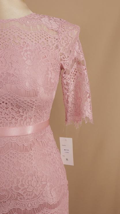 Vestido talla extra de encaje con olan en falda