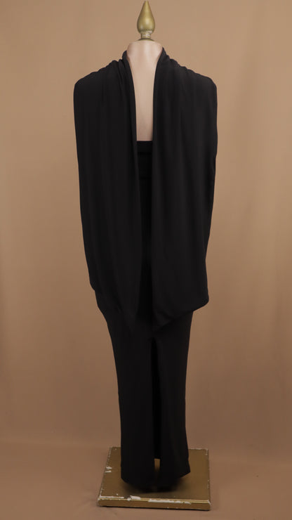 Vestido largo con cauda en cuello