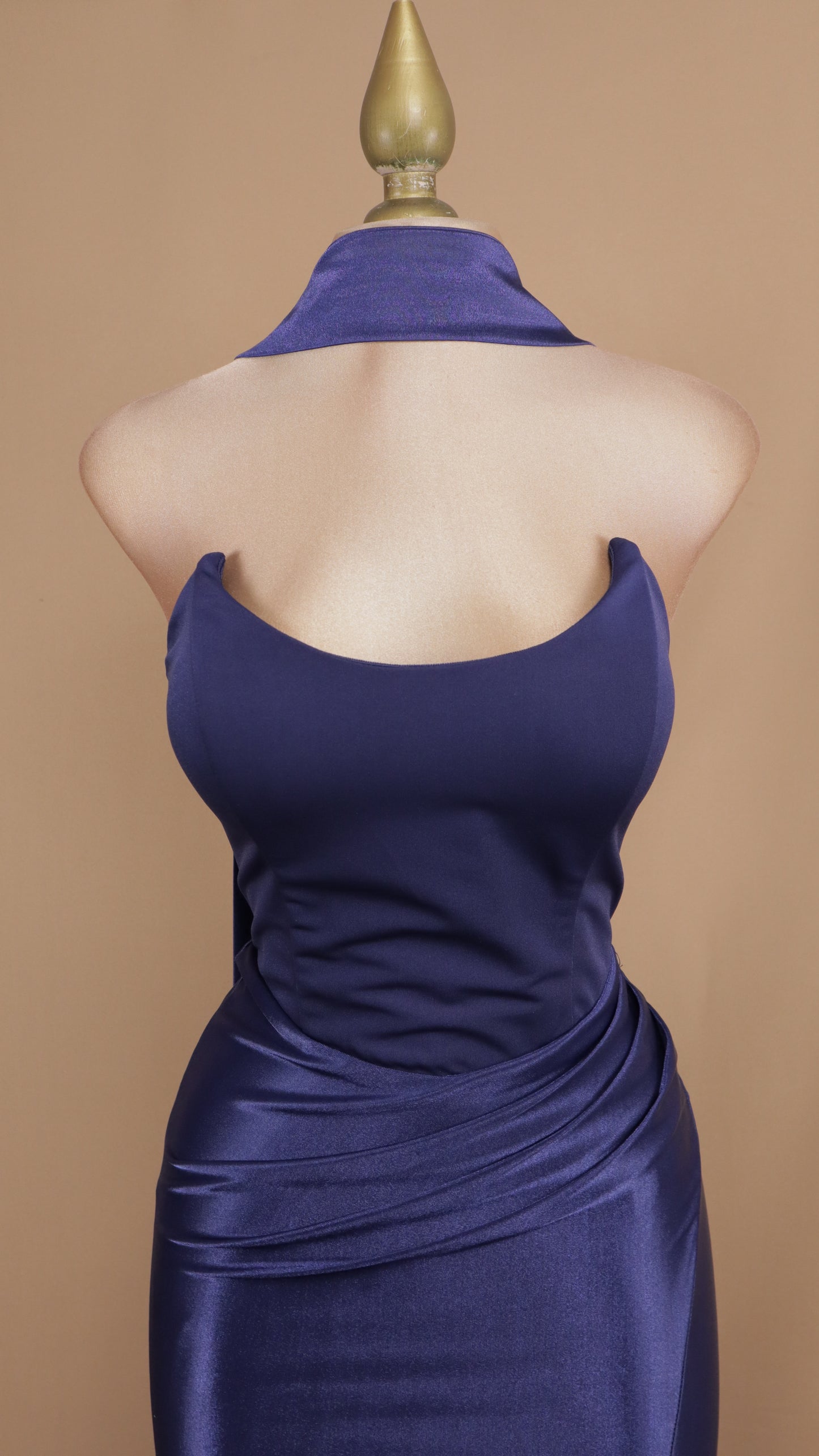 Vestido largo estraple satinado