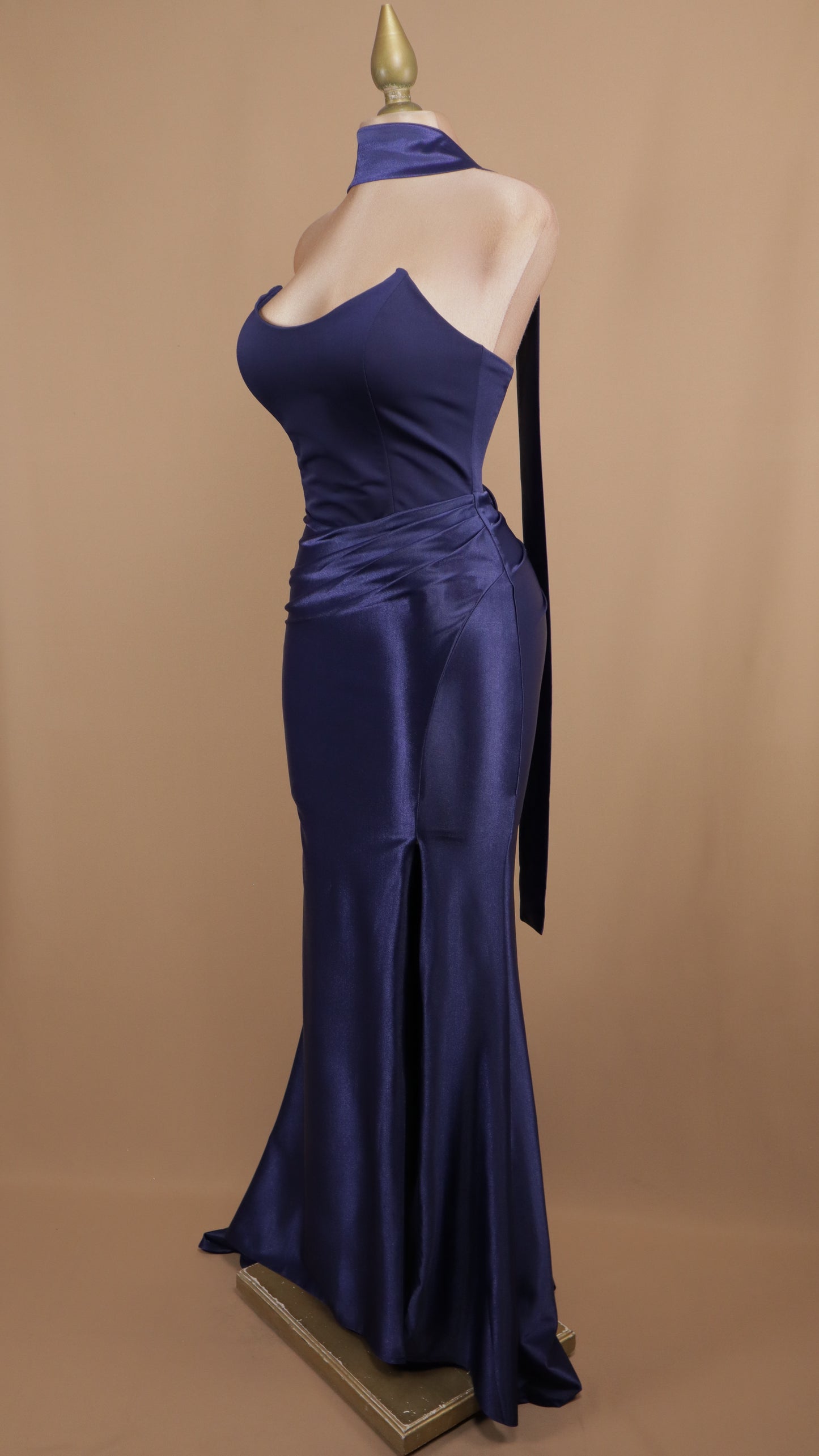 Vestido largo estraple satinado