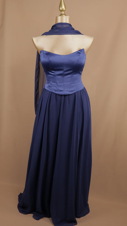 Vestido largo estraple con falda de chiffon