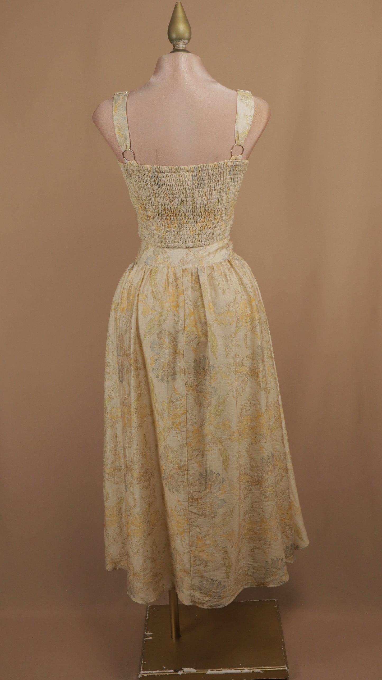 Conjunto de falda y blusa estampado