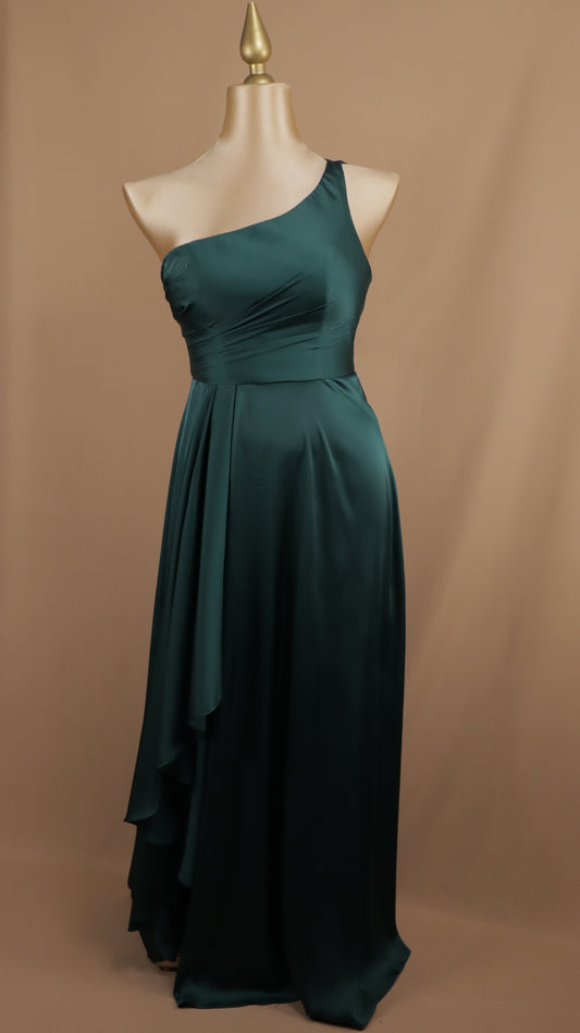 Vestido largo extra asimétrico en línea A