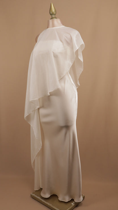 Vestido largo satinado con capa de chiffon