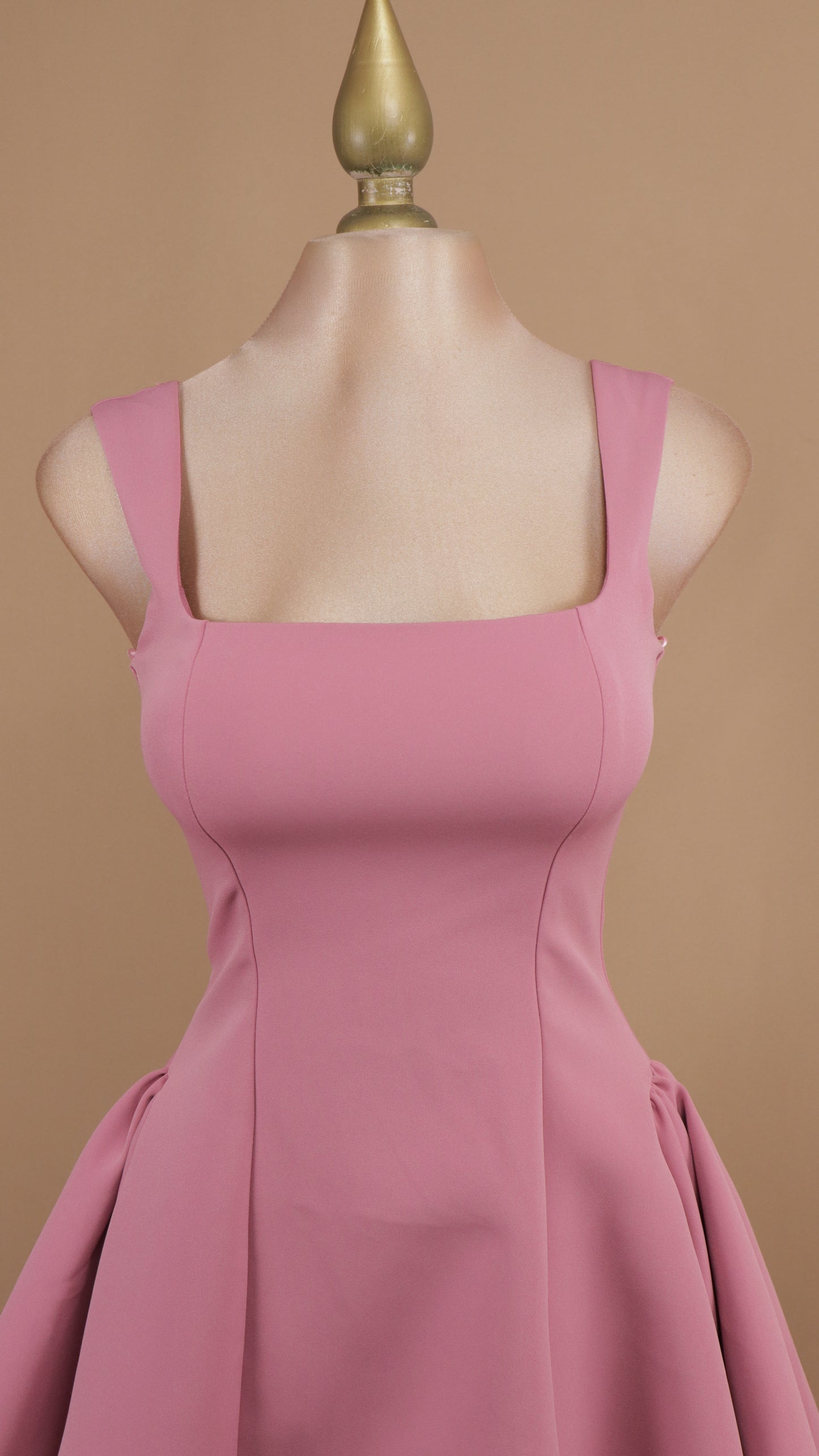 Vestido corto en línea A