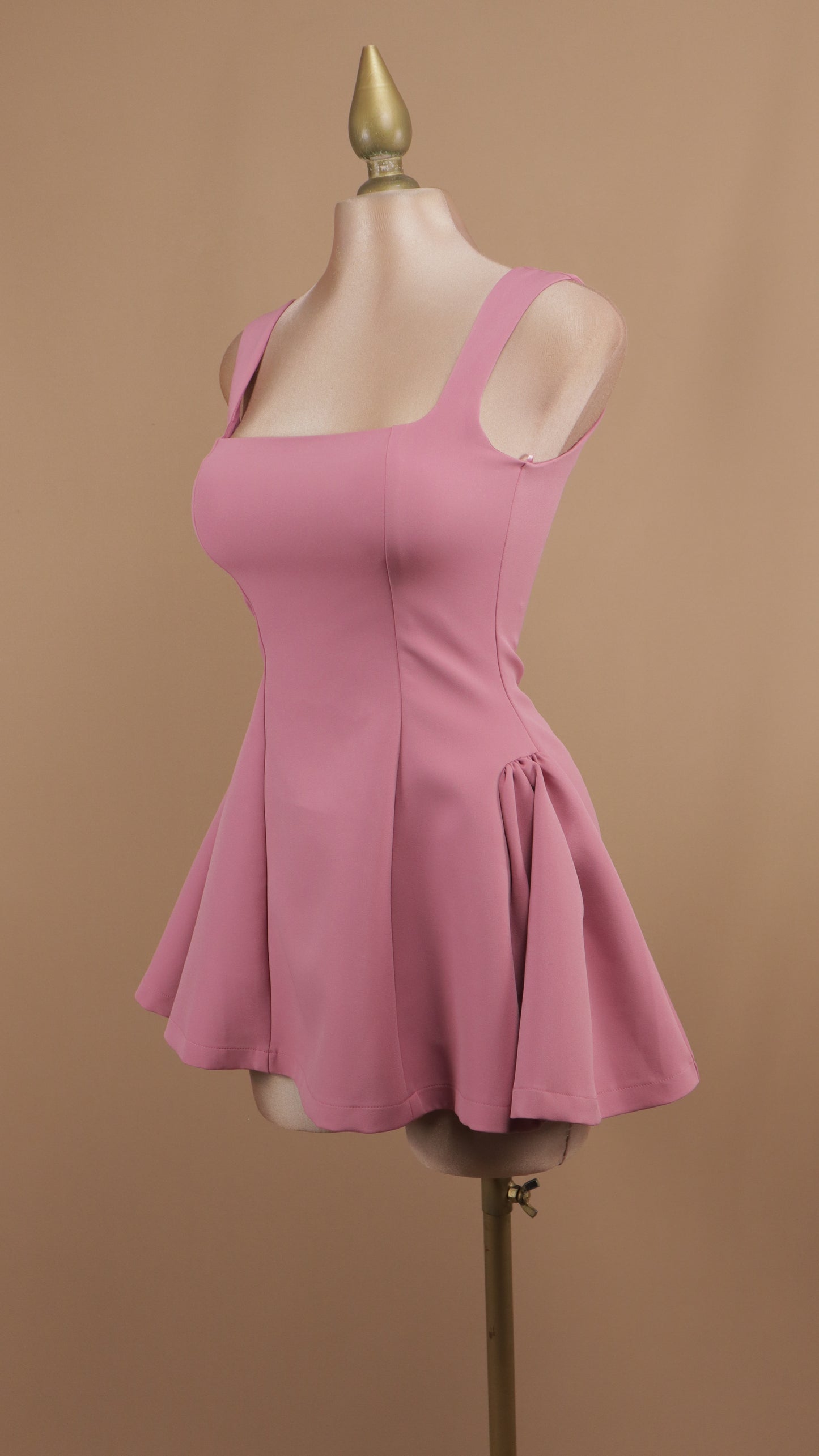 Vestido corto en línea A