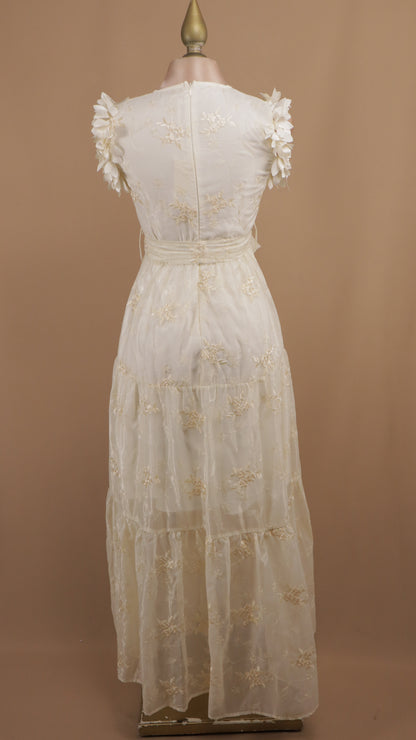 Vestido midi bordado con hojas en 3D