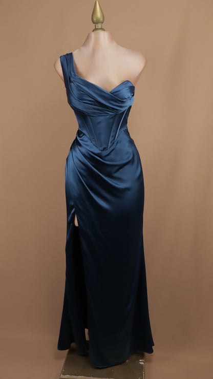 Vestido largo satinado asimétrico