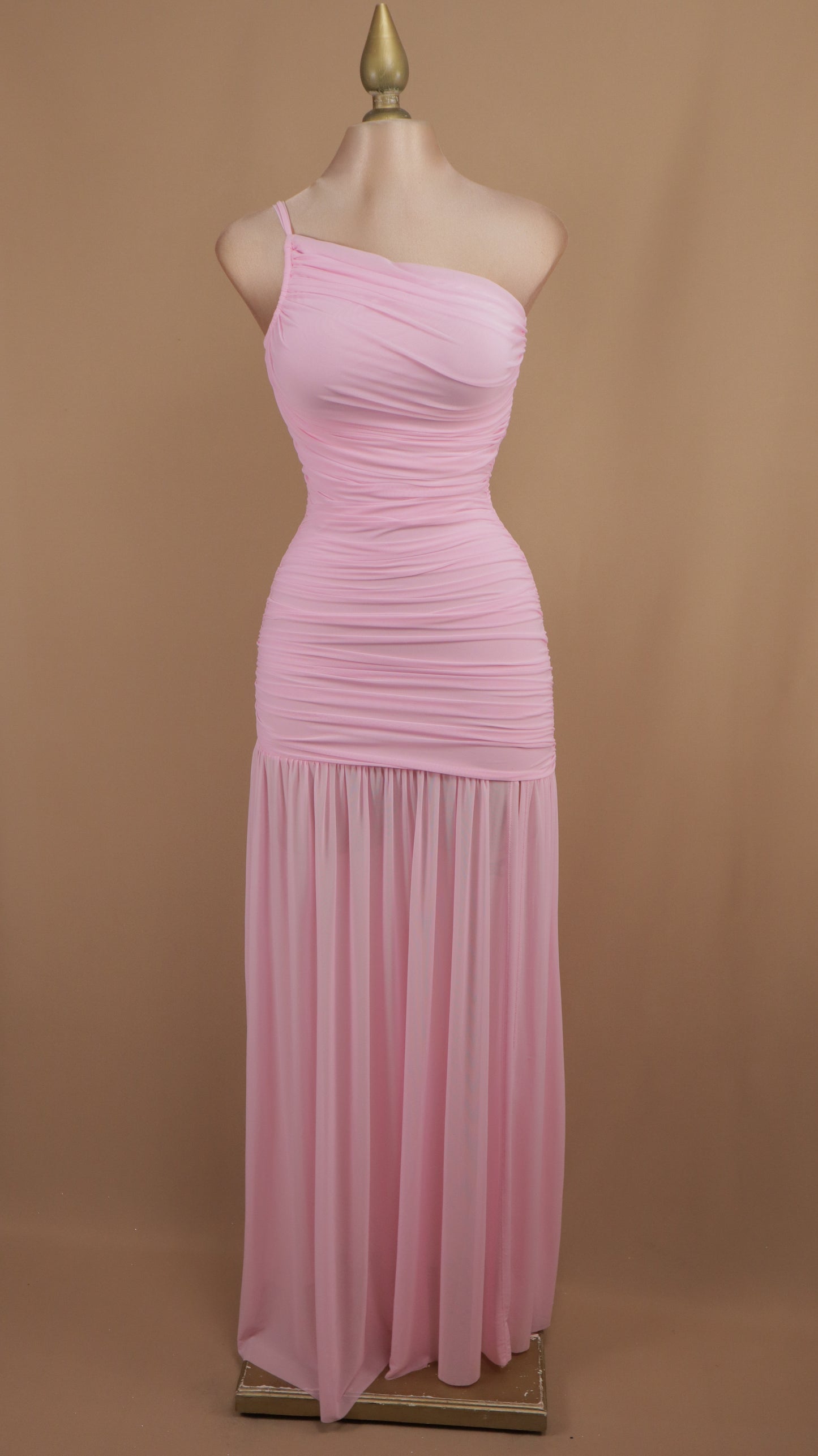 Vestido largo asimétrico plisado de maya