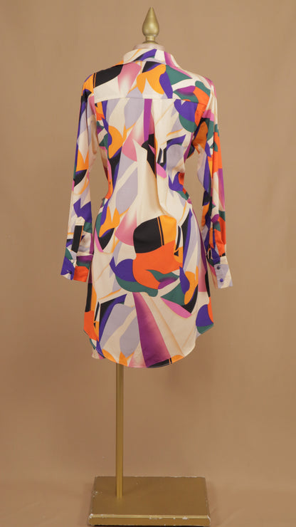 Vestido corto manga larga y grecas