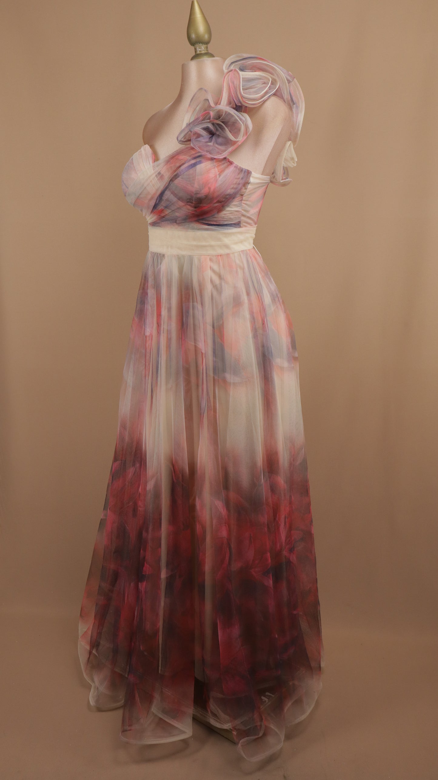 Veestido largo estampado con escarola