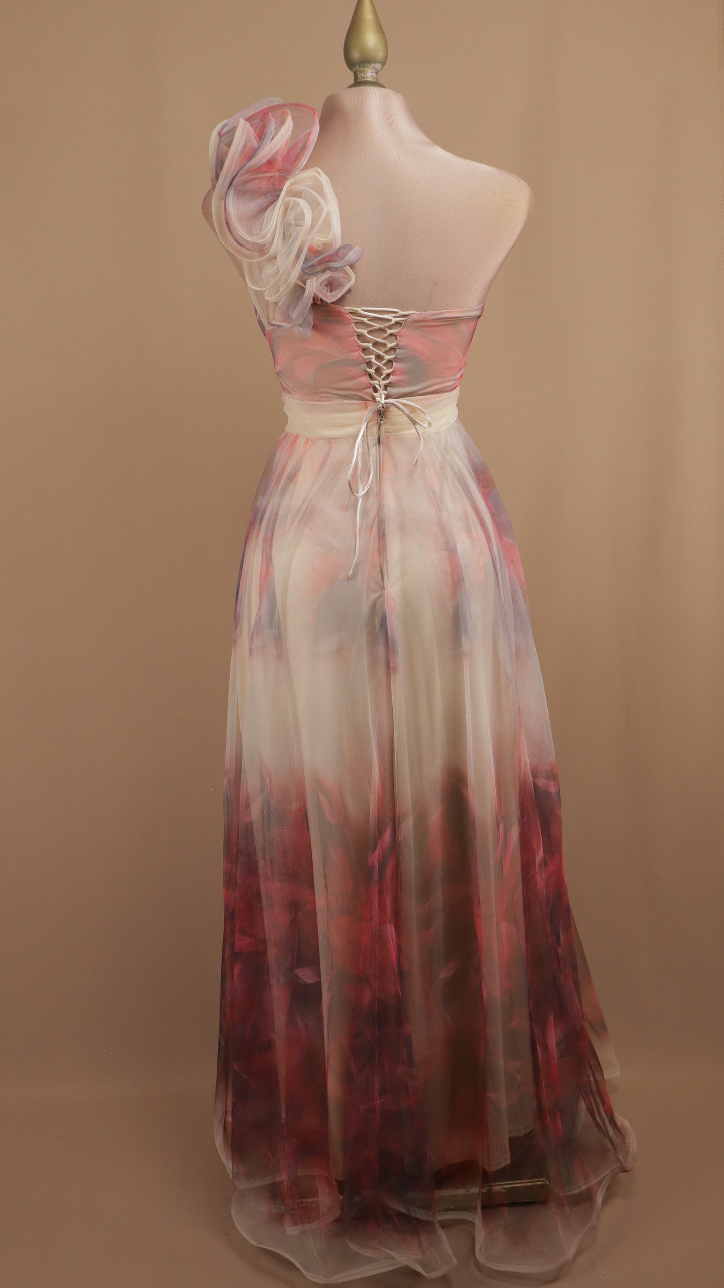 Veestido largo estampado con escarola