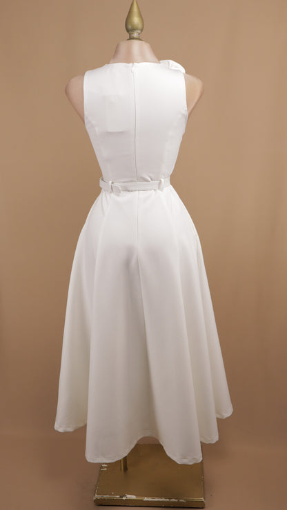 Vestido midi con flores en hombro y cinto