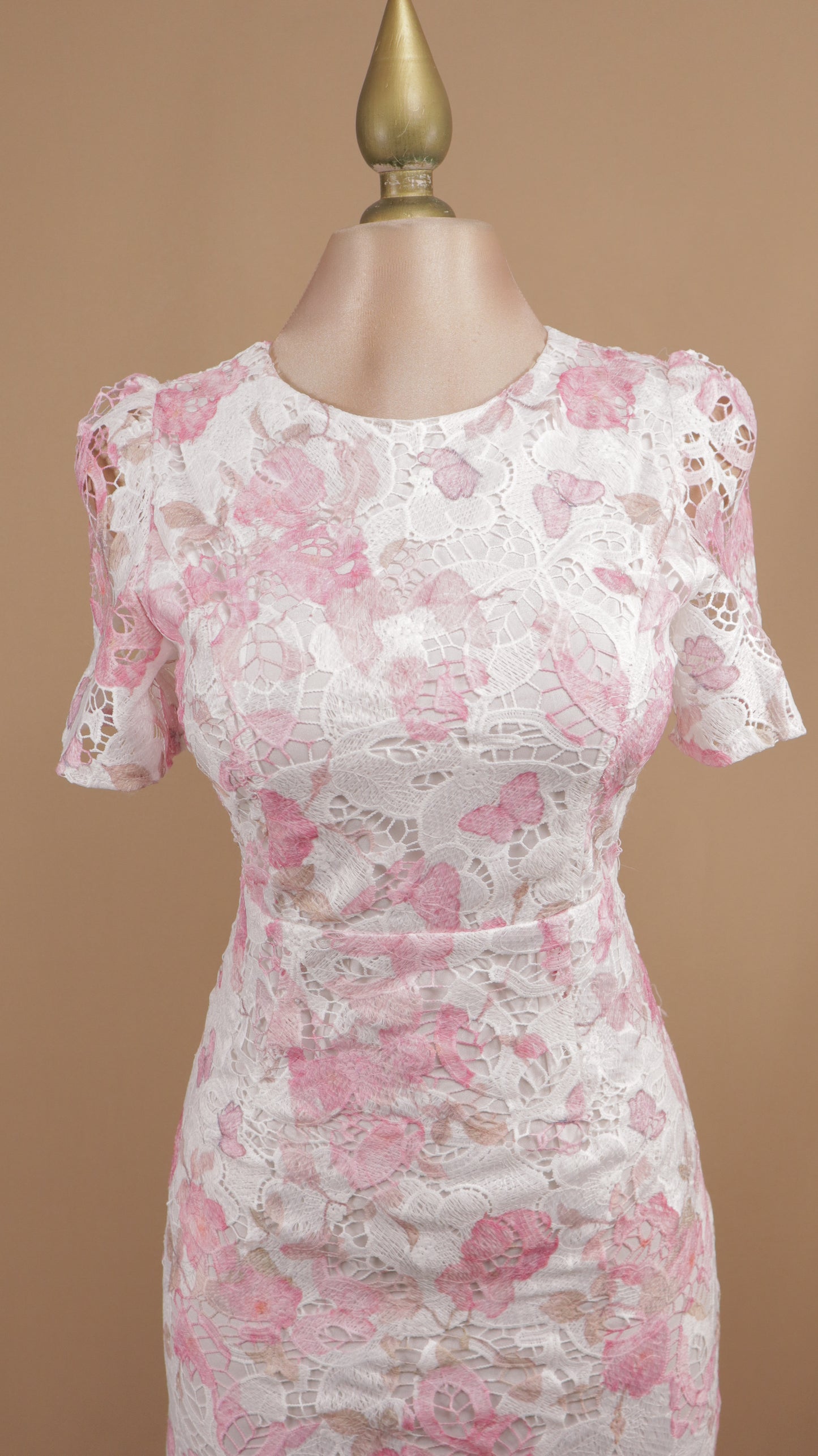 Vestido midi estampado de encaje